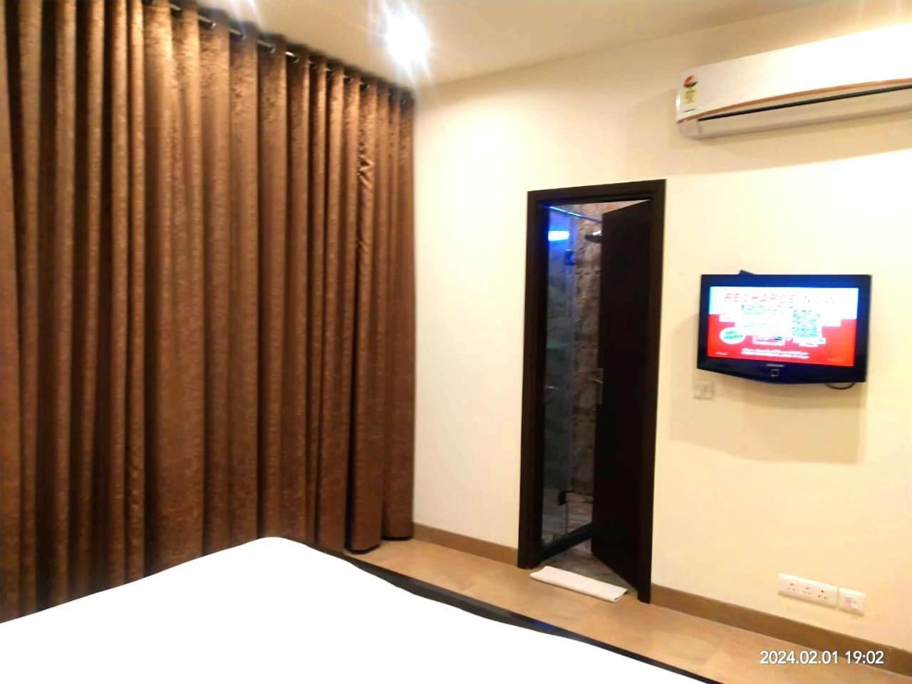 When In Gurgaon - Artemis Hospital 1 Min Walk, Fortis & Medanta 4 Mins Drive Экстерьер фото