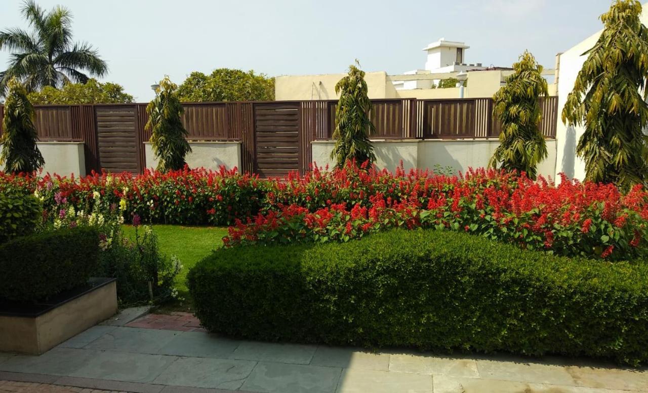 When In Gurgaon - Artemis Hospital 1 Min Walk, Fortis & Medanta 4 Mins Drive Экстерьер фото