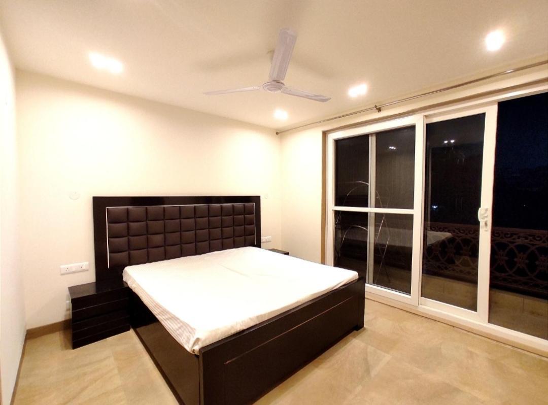 When In Gurgaon - Artemis Hospital 1 Min Walk, Fortis & Medanta 4 Mins Drive Экстерьер фото