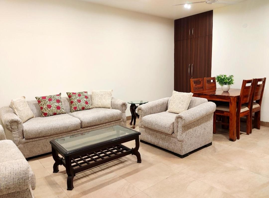When In Gurgaon - Artemis Hospital 1 Min Walk, Fortis & Medanta 4 Mins Drive Экстерьер фото